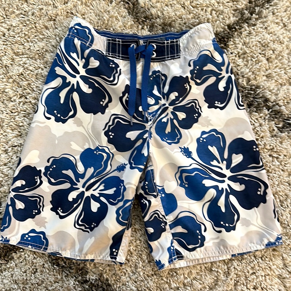 Boys size 8 Hawaiian print swim trunks